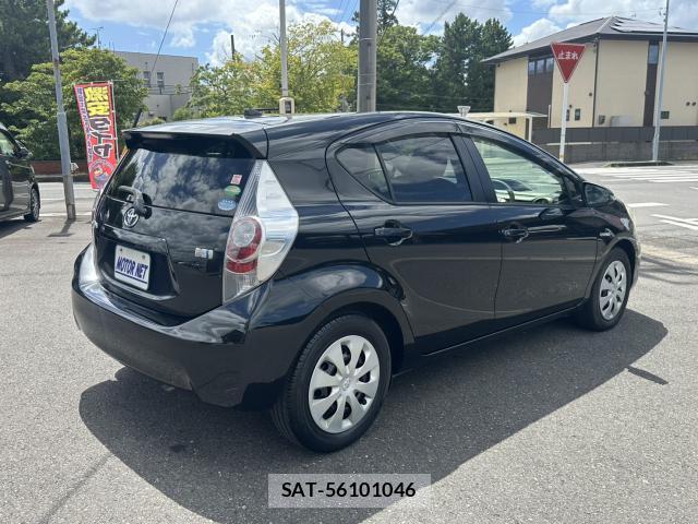 Toyota AQUA 2013-11 8546076-1