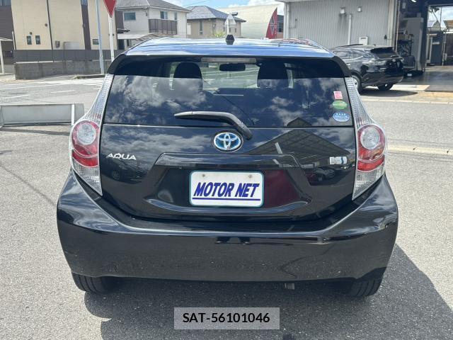 Toyota AQUA 2013-11 8546076-13