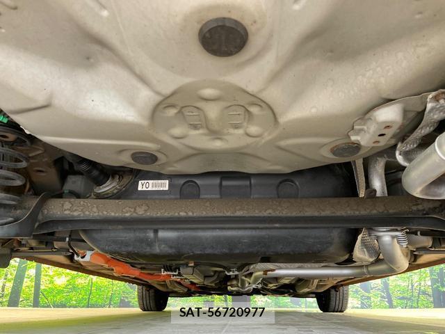 Toyota AQUA 2013-06 8546390-18