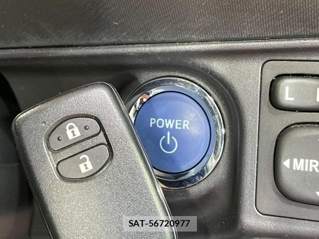 Toyota AQUA 2013-06 8546390-5