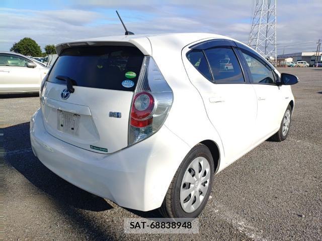 Toyota AQUA 2013-07 8546523-4