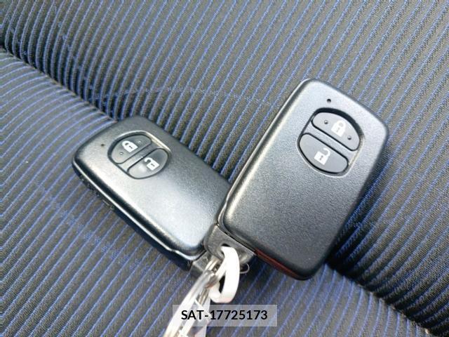 Toyota AQUA 2015-07 8546542-14