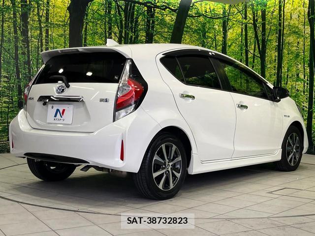 Toyota AQUA 2017-09 8546652-16
