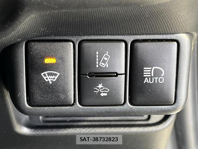 Toyota AQUA 2017-09 8546652-4