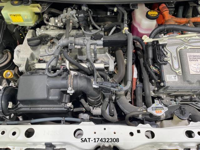 Toyota AQUA 2013-08 8546700-17