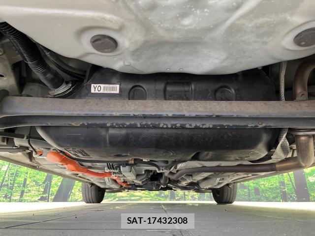 Toyota AQUA 2013-08 8546700-18