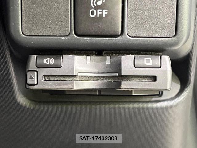 Toyota AQUA 2013-08 8546700-3