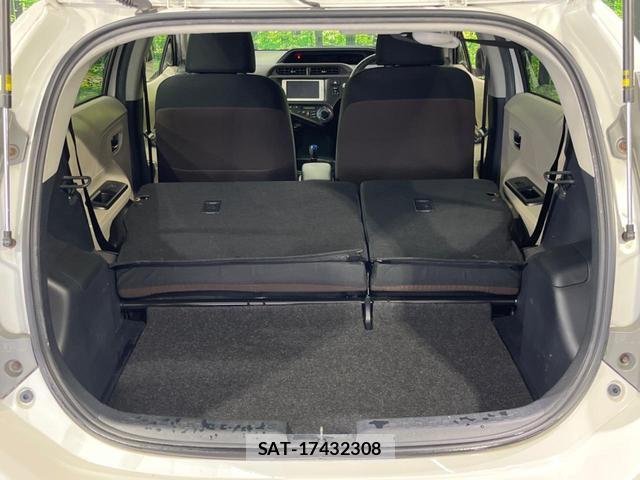 Toyota AQUA 2013-08 8546700-9