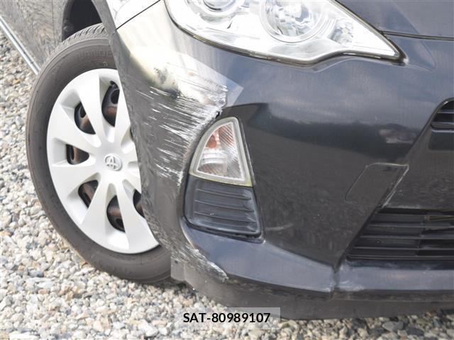 Toyota AQUA 2013-09 8546774-1