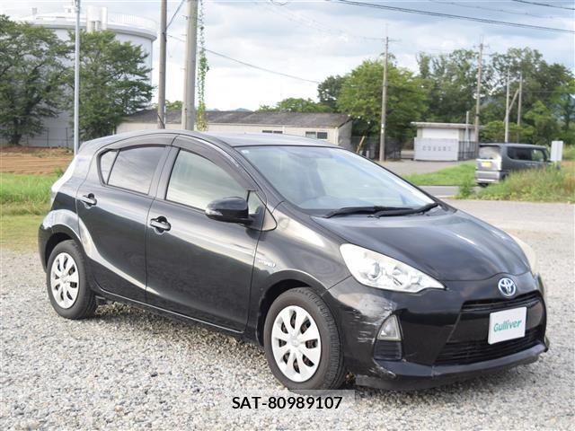 Toyota AQUA 2013-09 8546774-17