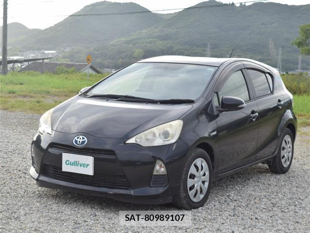 Toyota AQUA 2013-09 8546774-7