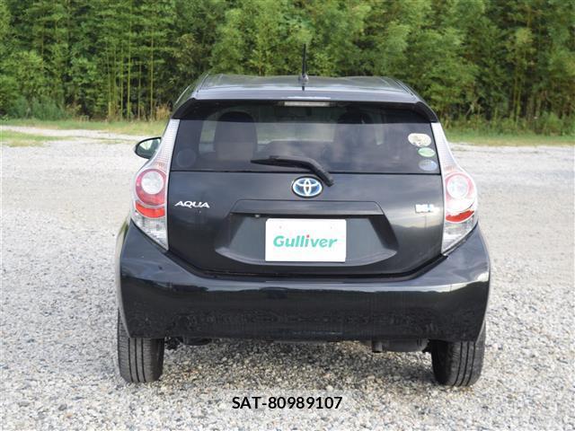 Toyota AQUA 2013-09 8546774-8