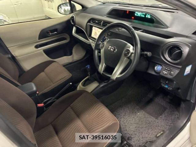 Toyota AQUA 2013-06 8547083-10
