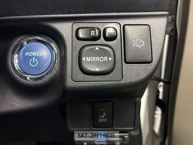 Toyota AQUA 2013-06 8547083-13