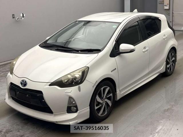 Toyota AQUA 2013-06 8547083-8