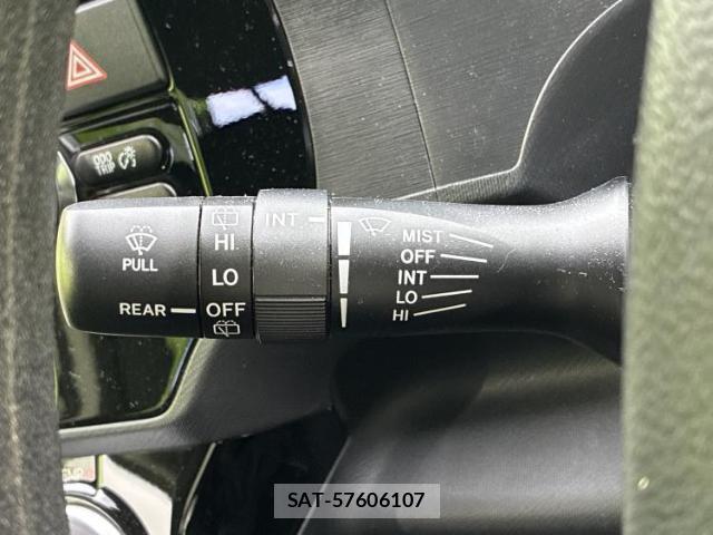 Toyota AQUA 2016-08 8547133-15