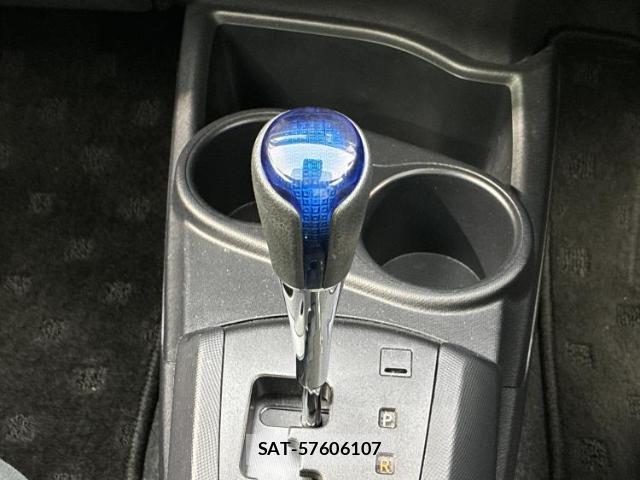 Toyota AQUA 2016-08 8547133-16