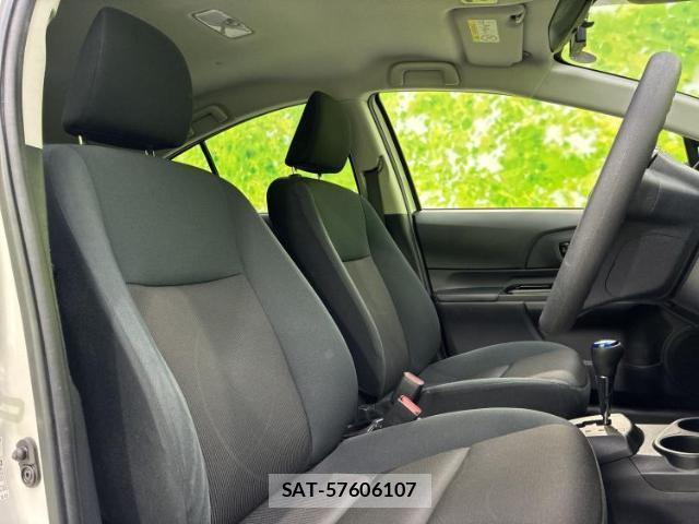 Toyota AQUA 2016-08 8547133-3