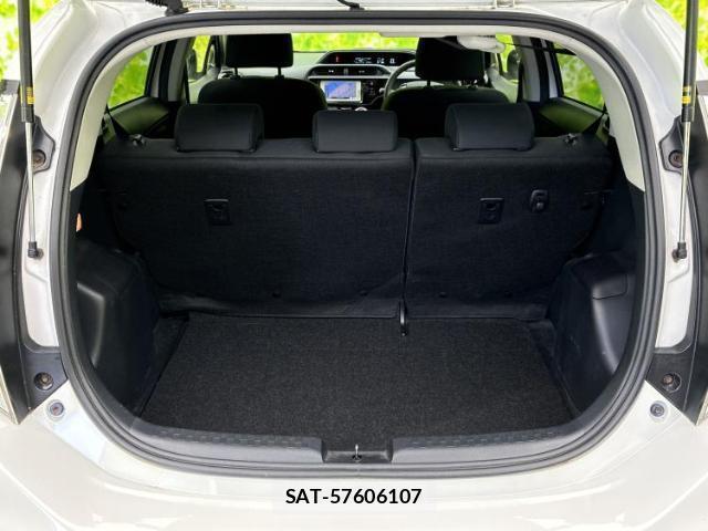 Toyota AQUA 2016-08 8547133-7