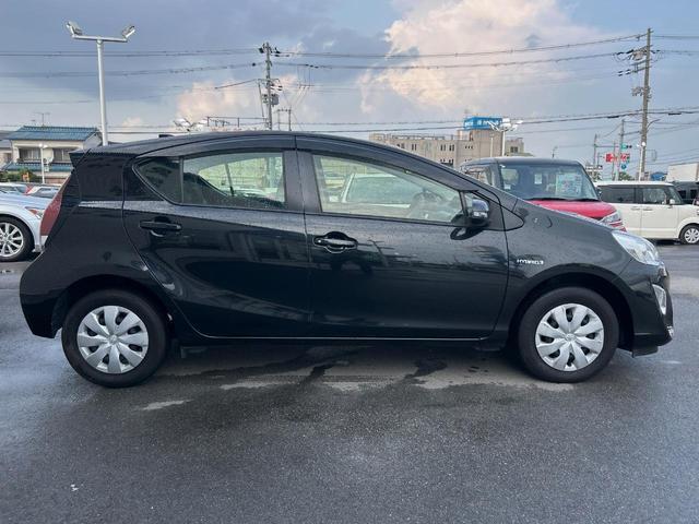 Toyota AQUA 2015-07 8547187-16