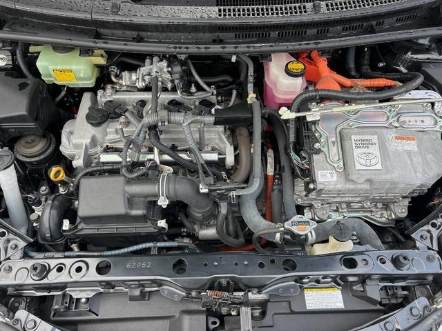 Toyota AQUA 2015-07 8547187-17