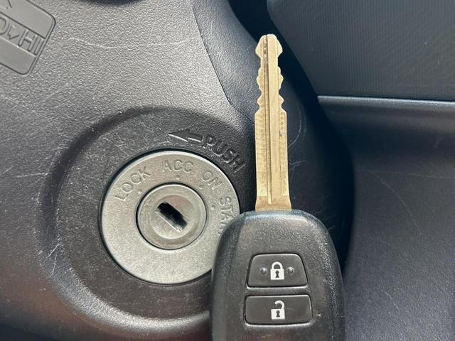 Toyota AQUA 2015-07 8547187-6