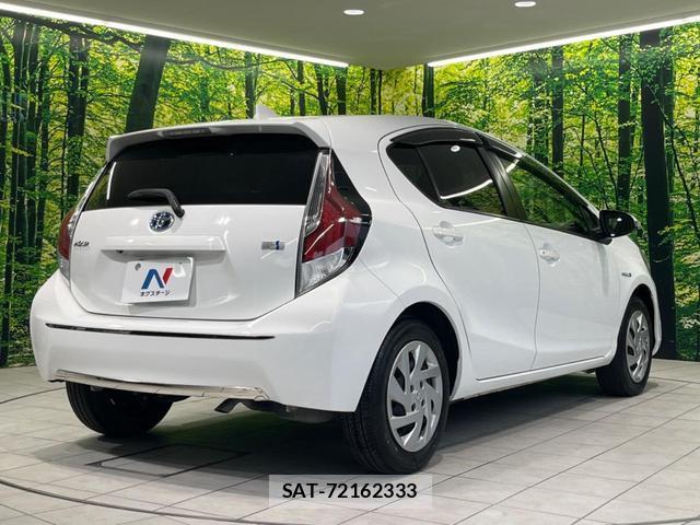 Toyota AQUA 2015-10 8547397-16