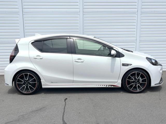 Toyota AQUA 2016-03 8547453-16