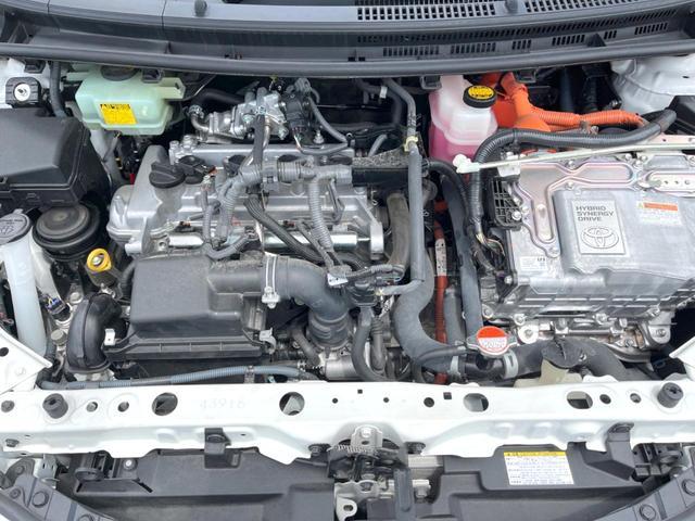 Toyota AQUA 2016-03 8547453-17