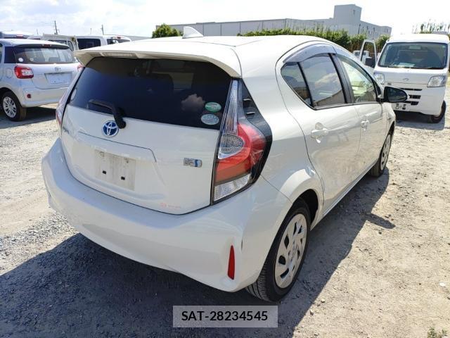 Toyota AQUA 2017-08 8547503-4