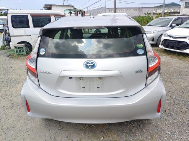 Toyota AQUA 2021-08 8547526-1