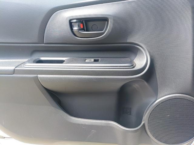 Toyota AQUA 2021-08 8547526-12