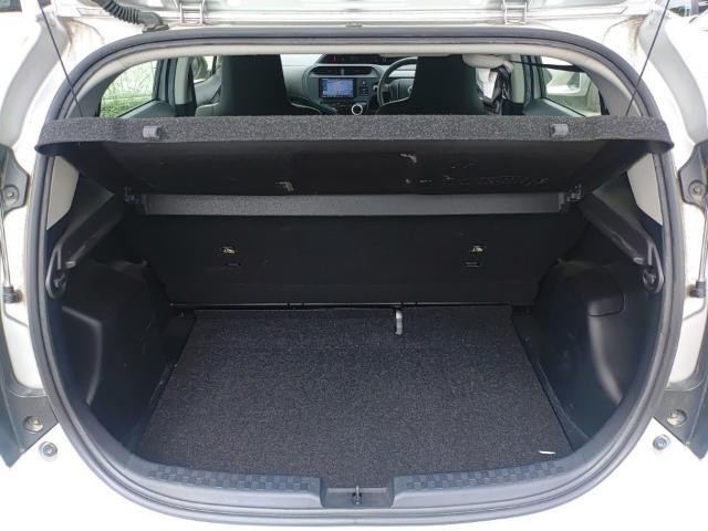 Toyota AQUA 2021-08 8547526-7