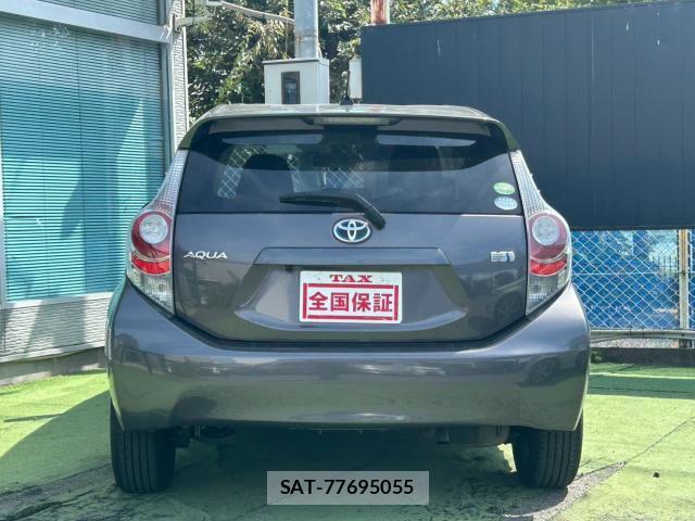 Toyota AQUA 2013-07 8548000-11