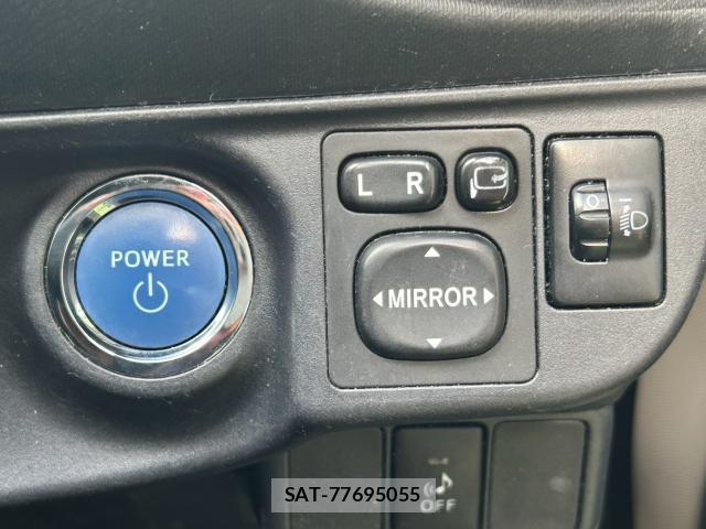 Toyota AQUA 2013-07 8548000-17