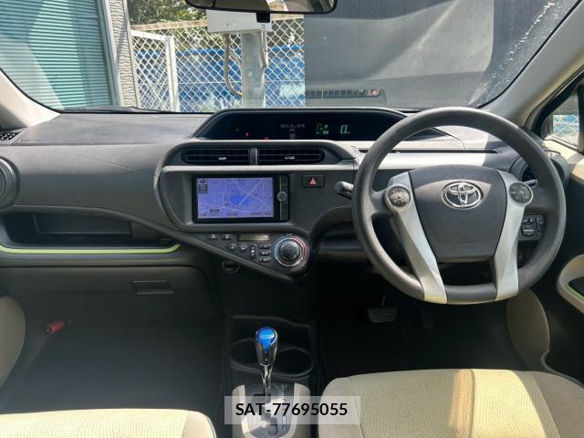 Toyota AQUA 2013-07 8548000-2