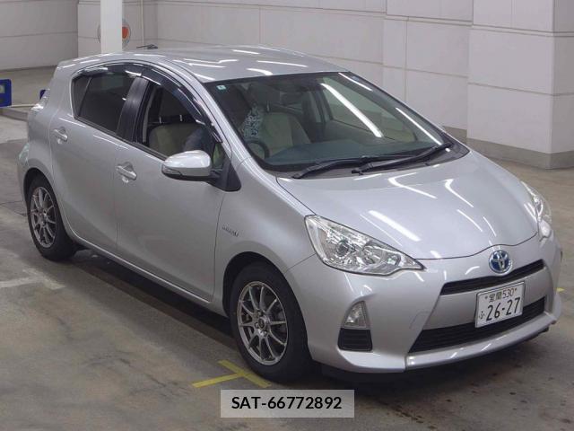 Toyota AQUA 2014-01 8548295-0