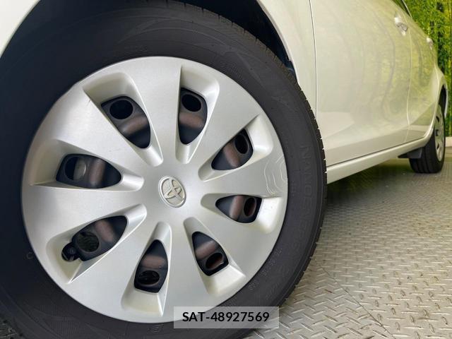 Toyota AQUA 2012-07 8548588-12