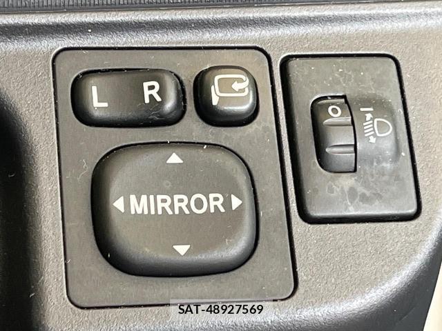 Toyota AQUA 2012-07 8548588-6