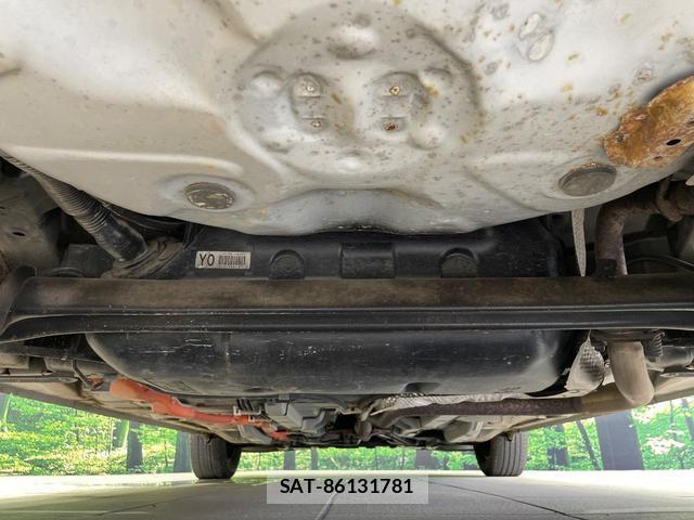 Toyota AQUA 2013-08 8549010-17