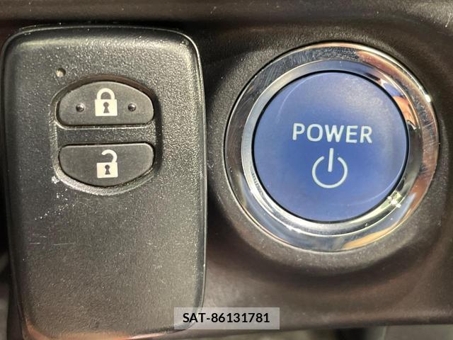 Toyota AQUA 2013-08 8549010-4