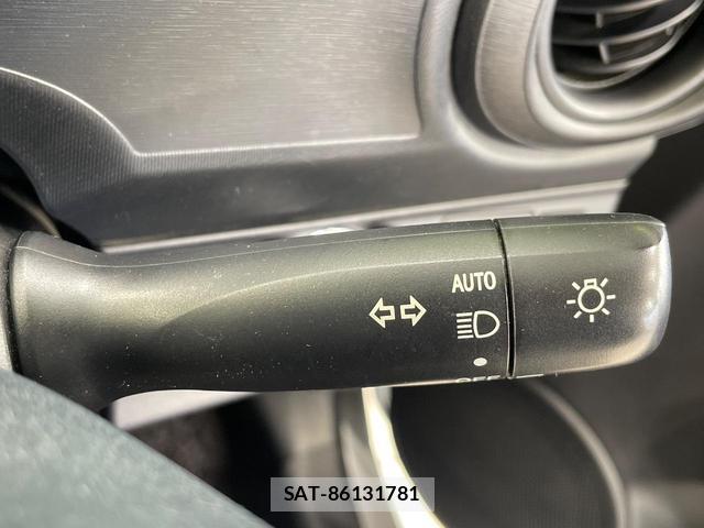Toyota AQUA 2013-08 8549010-5