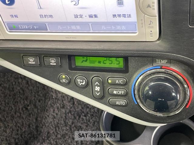 Toyota AQUA 2013-08 8549010-6