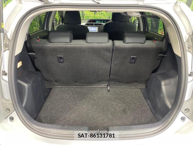 Toyota AQUA 2013-08 8549010-9