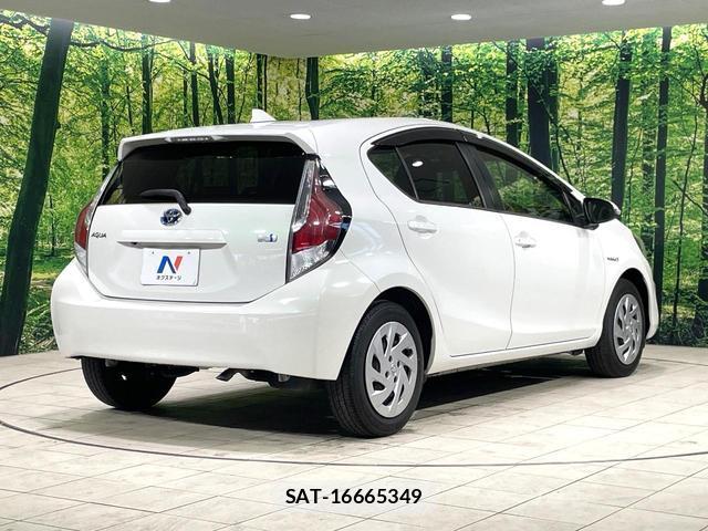 Toyota AQUA 2015-07 8549046-16