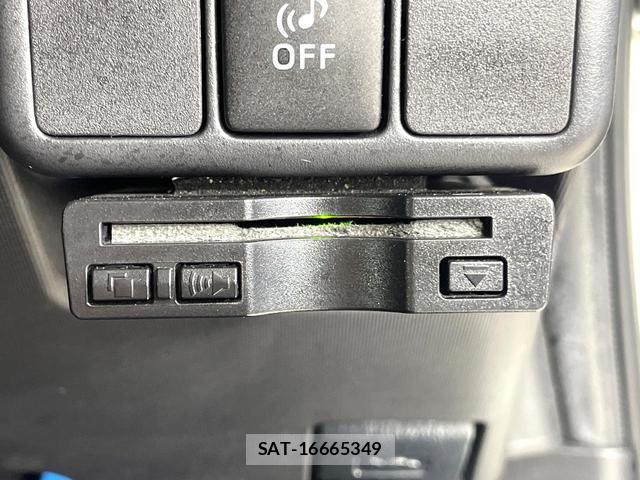 Toyota AQUA 2015-07 8549046-4