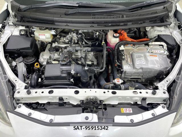 Toyota AQUA 2019-04 8549048-17