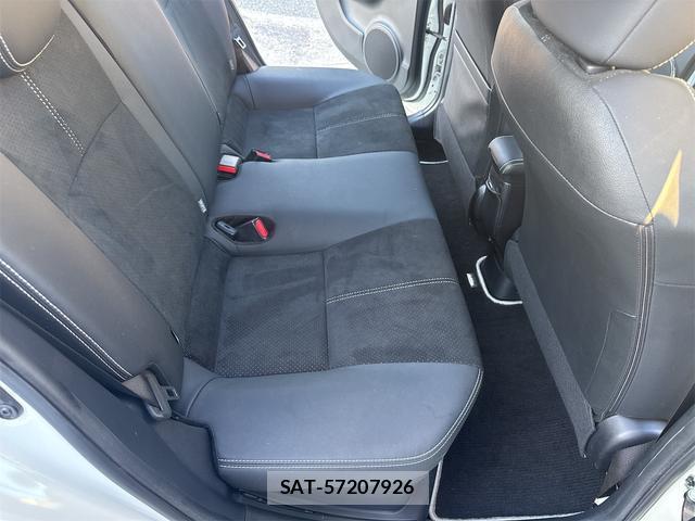 Toyota AQUA 2015-03 8549381-18