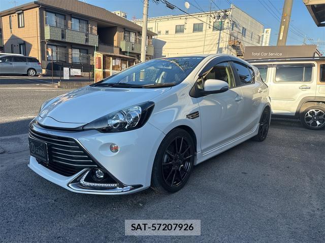 Toyota AQUA 2015-03 8549381-6