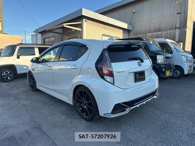 Toyota AQUA 2015-03 8549381-8